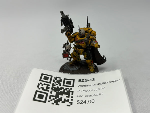 Warhammer 40,000 Captain In Phobos Armour EZS-13