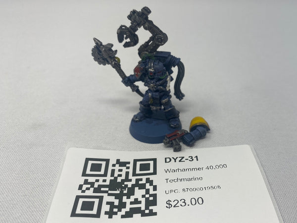 Warhammer 40,000 Techmarine DYZ-31