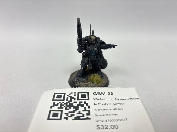 Warhammer 40,000 Captain In Phobos Armour GBM-30
