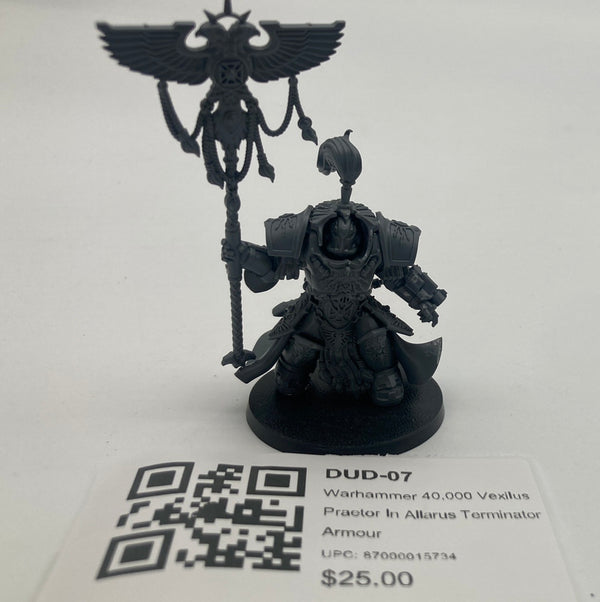 Warhammer 40,000 Vexilus Praetor In Allarus Terminator Armour DUD-07