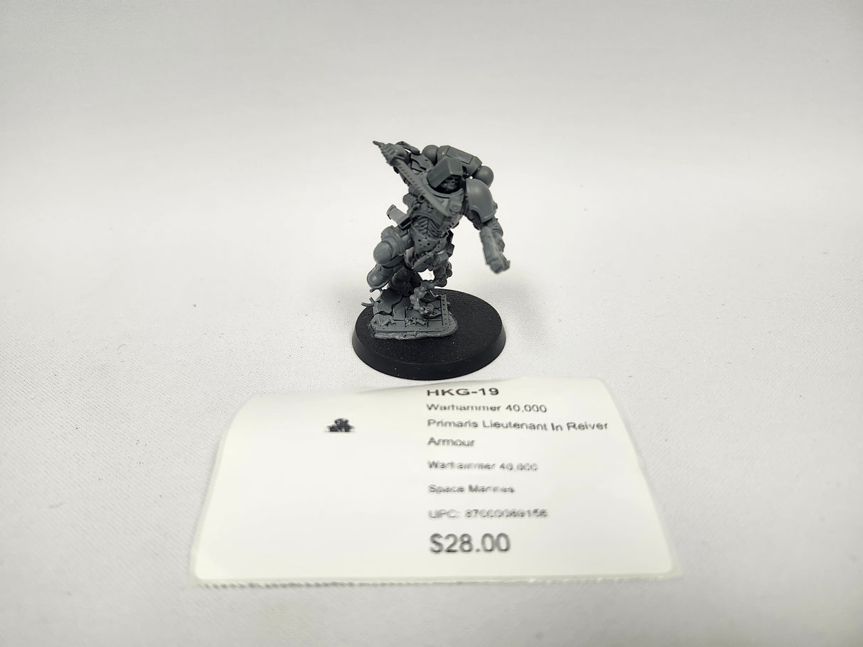 Warhammer 40,000 Primaris Lieutenant In Reiver Armour HKG-19