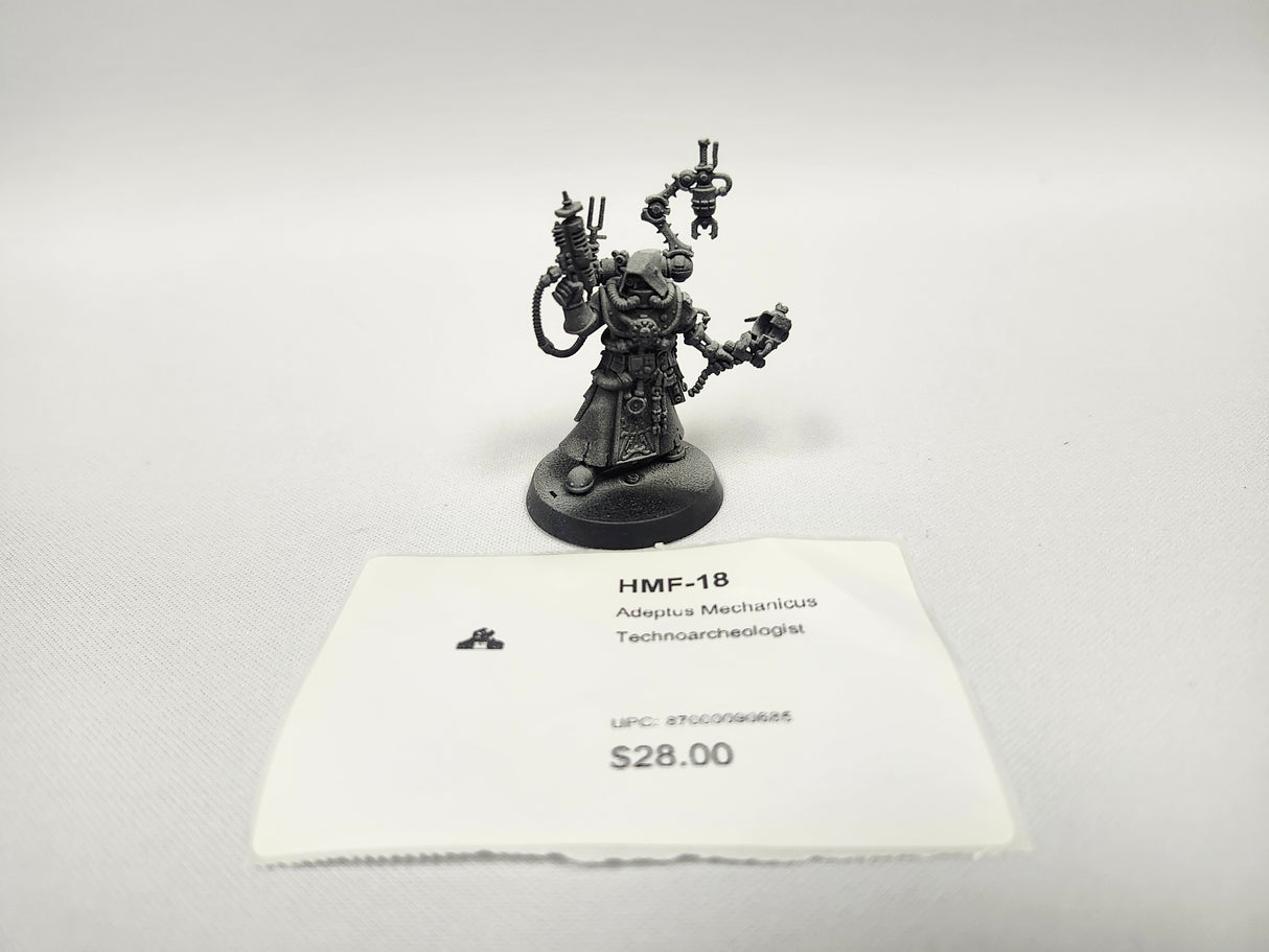 Adeptus Mechanicus Technoarcheologist HMF-18