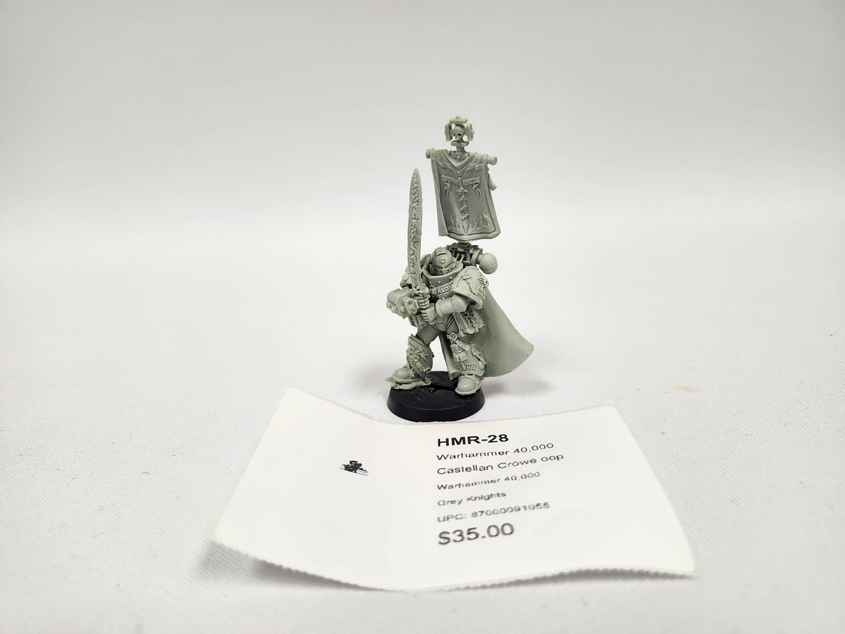 Warhammer 40,000 Castellan Crowe oop HMR-28