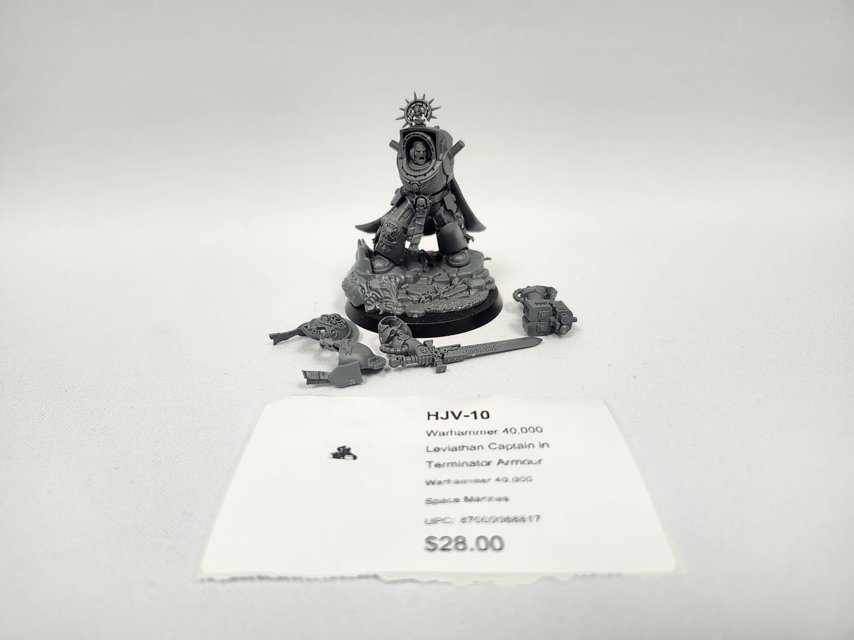 Warhammer 40,000 Leviathan Captain in Terminator Armour HJV-10