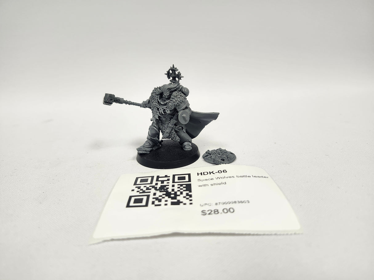 Space Wolves battle leader with shield HDK-06