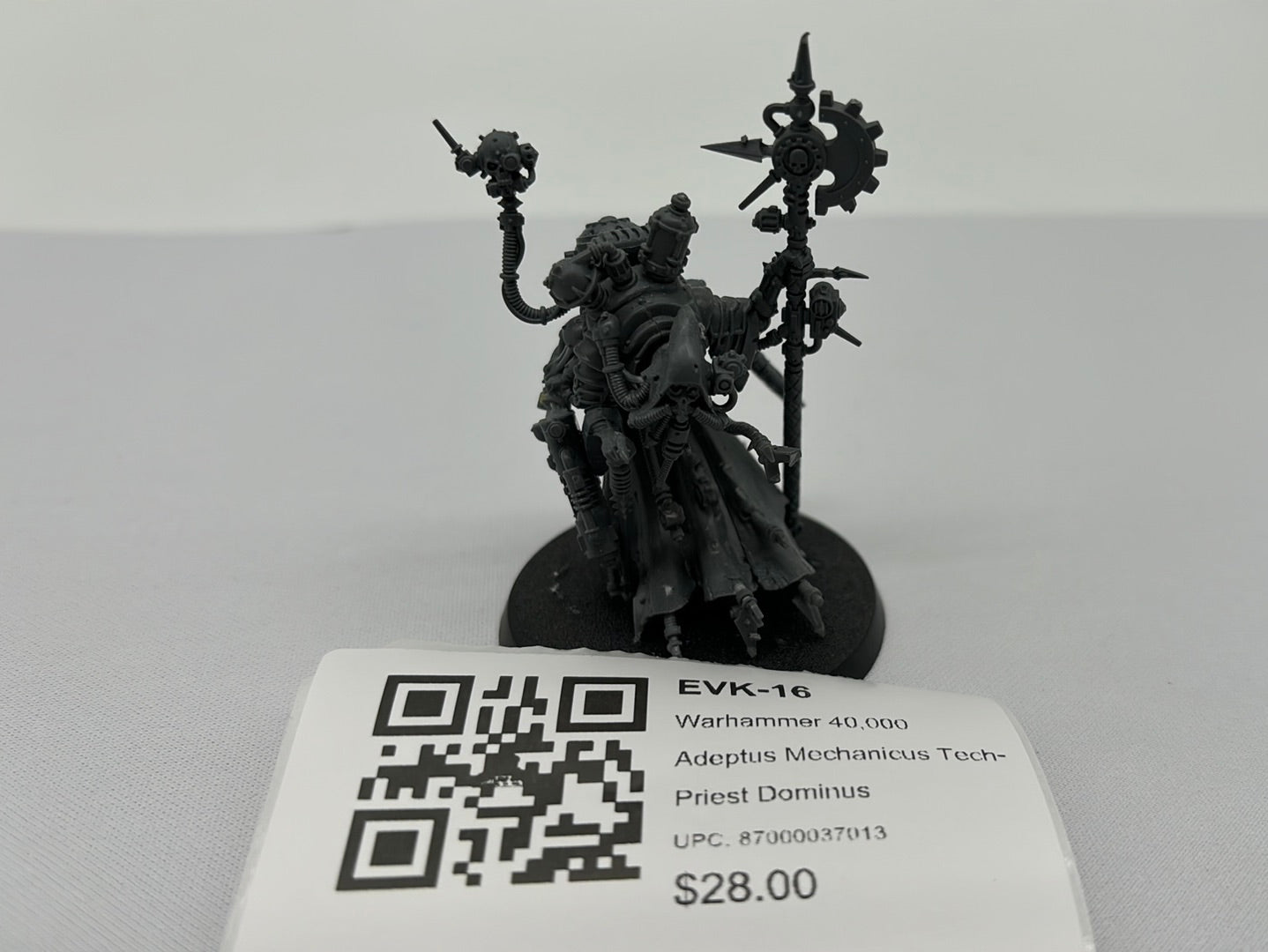 Warhammer 40,000 Adeptus Mechanicus Tech-Priest Dominus EVK-16