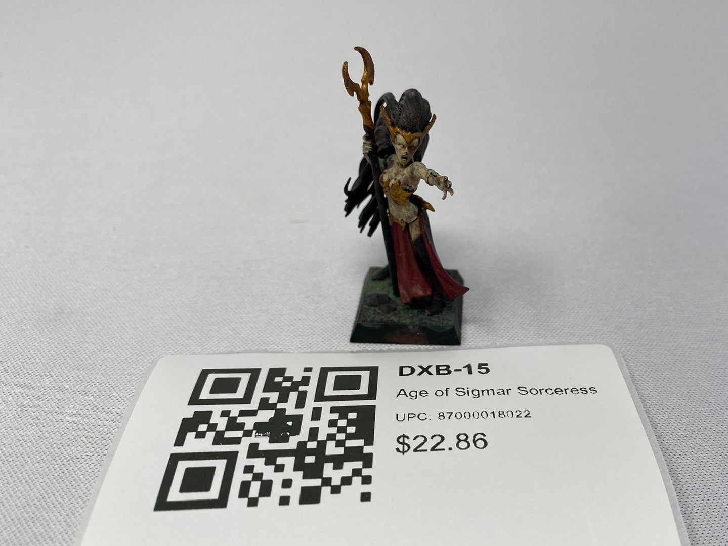 Age of Sigmar Sorceress DXB-15