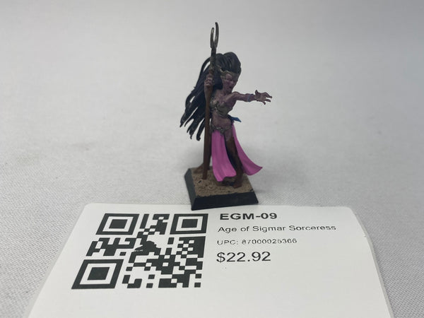 Age of Sigmar Sorceress EGM-09