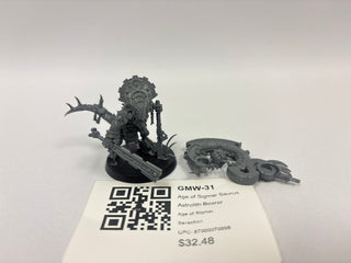 Age of Sigmar Saurus Astrolith Bearer GMW-31