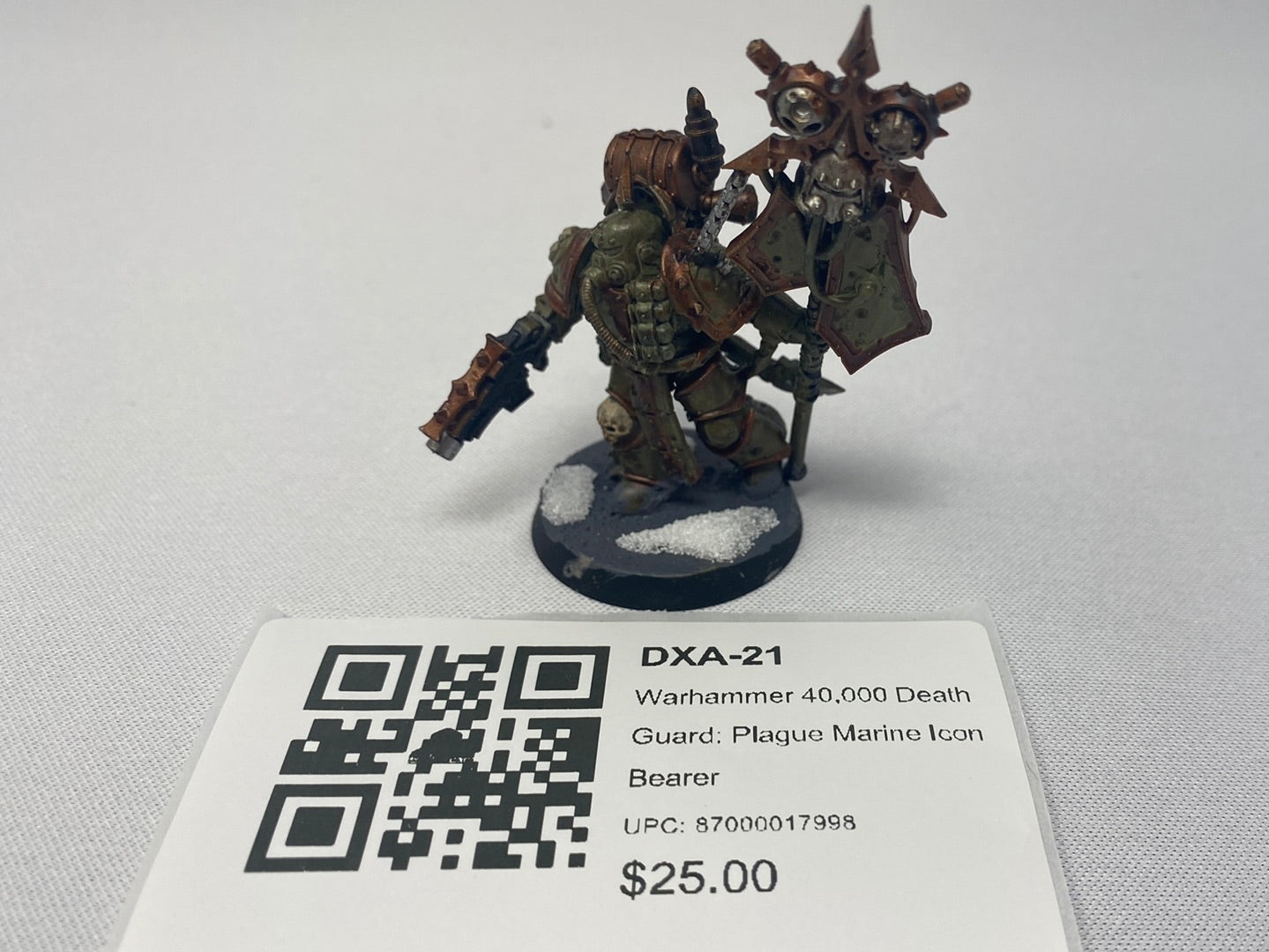 Warhammer 40,000 Death Guard: Plague Marine Icon Bearer DXA-21