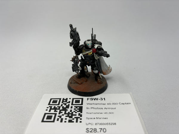 Warhammer 40,000 Captain In Phobos Armour FSW-31