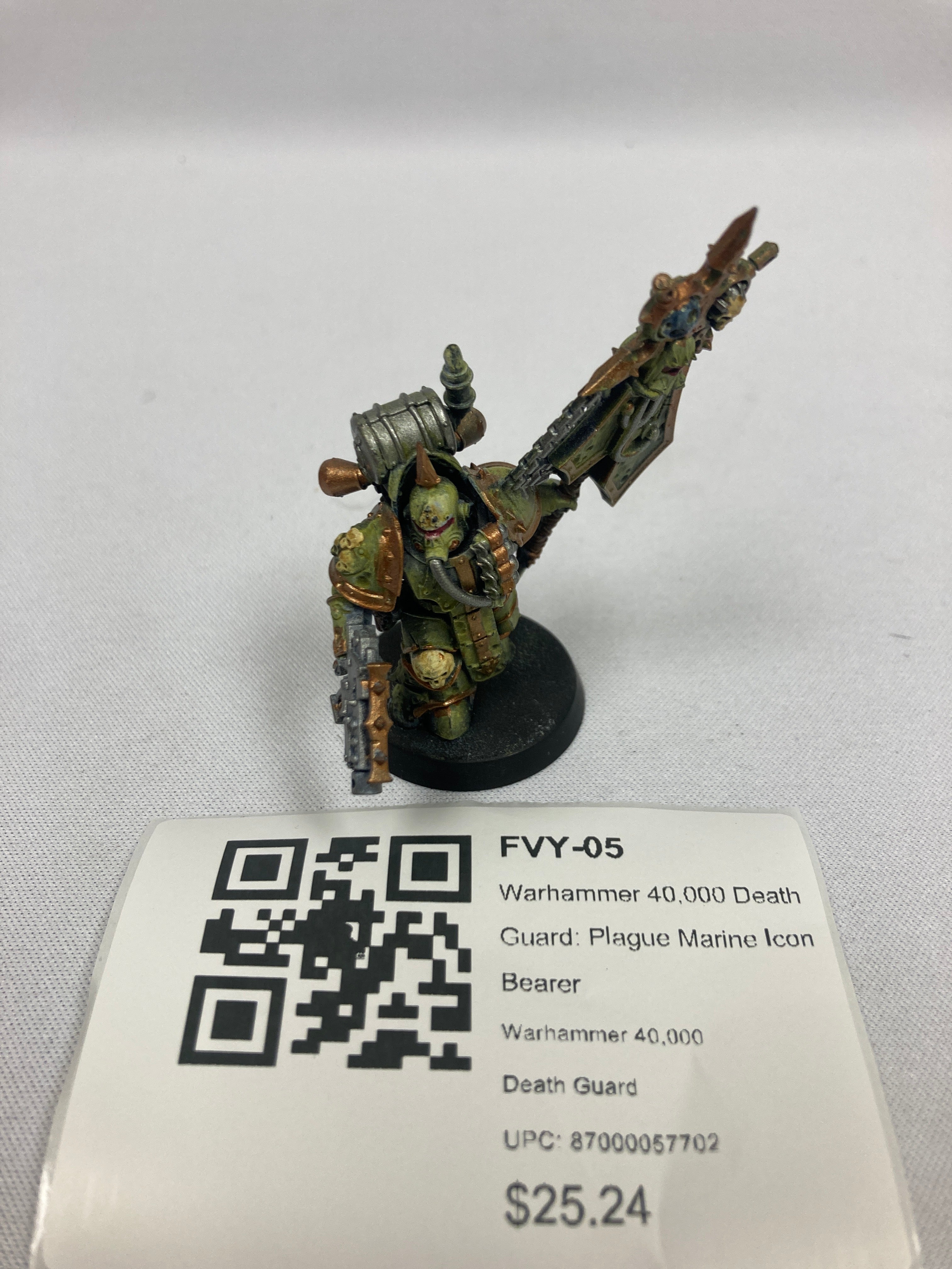 Warhammer 40,000 Death Guard: Plague Marine Icon Bearer FVY-05