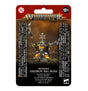 Red-and-black Warhammer Age of Sigmar package featuring an armored green orc warrior with orange accents, a large weapon and a small figure perched above him. The card reads “IRONJAWZ ARDBOY BIG BOSS” beneath the “WARHAMMER AGE OF SIGMAR” logo.