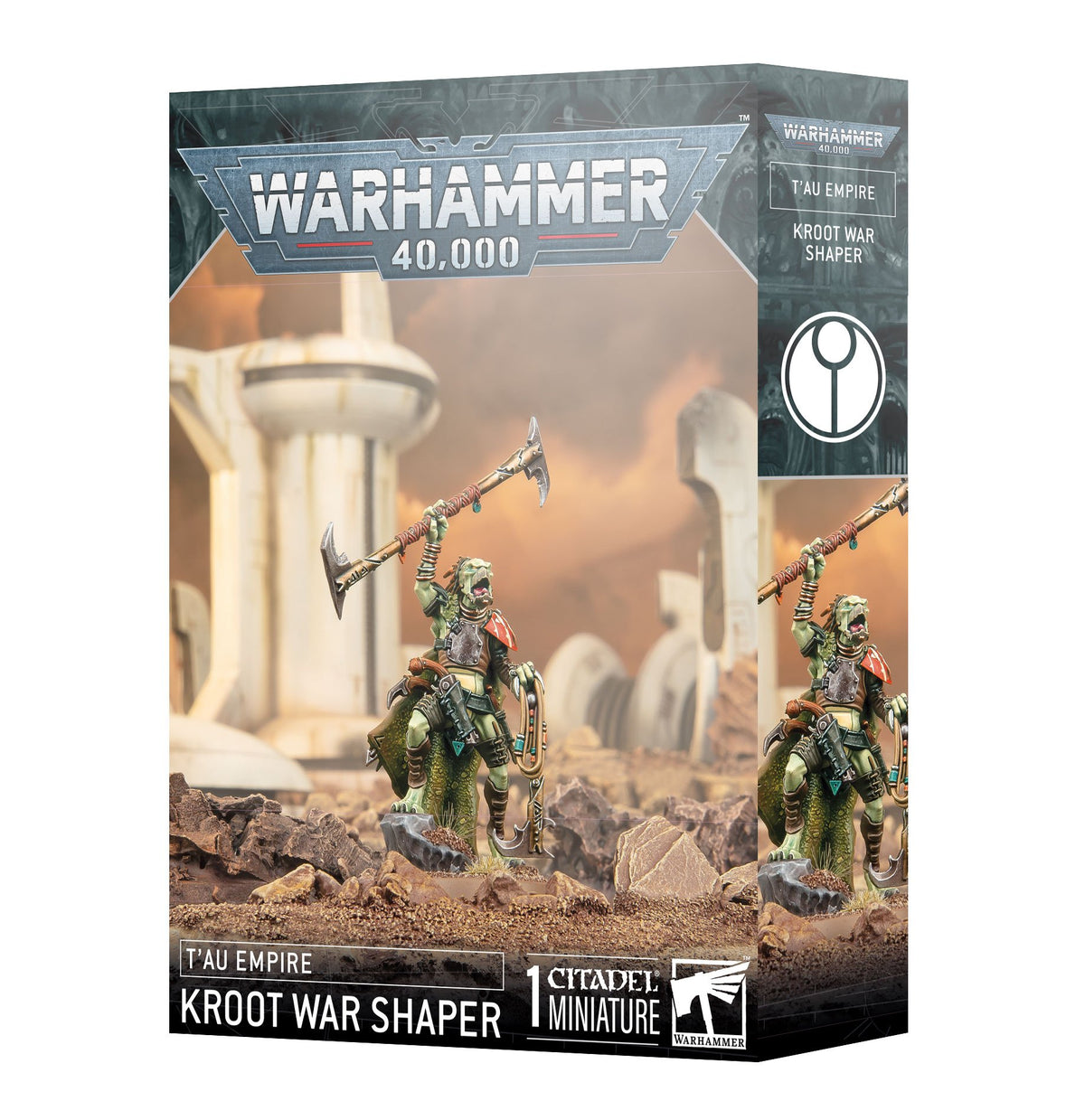 Box for a Kroot War Shaper miniature, with a green, feather-crested warrior raising a long weapon in a rocky science-fiction scene. The front reads “WARHAMMER 40,000” and “KROOT WAR SHAPER”; the right side shows a cropped view of the figure.