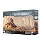 Box for a Warhammer miniature showing a green-armored Kroot rider on an orange-red, spined beast in a rocky landscape; the right side repeats a cropped view of the rider. The box reads “WARHAMMER 40,000,” “T’AU EMPIRE,” and “KROOT LONE-SPEAR.”