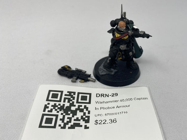 Warhammer 40,000 Captain In Phobos Armour DRN-29