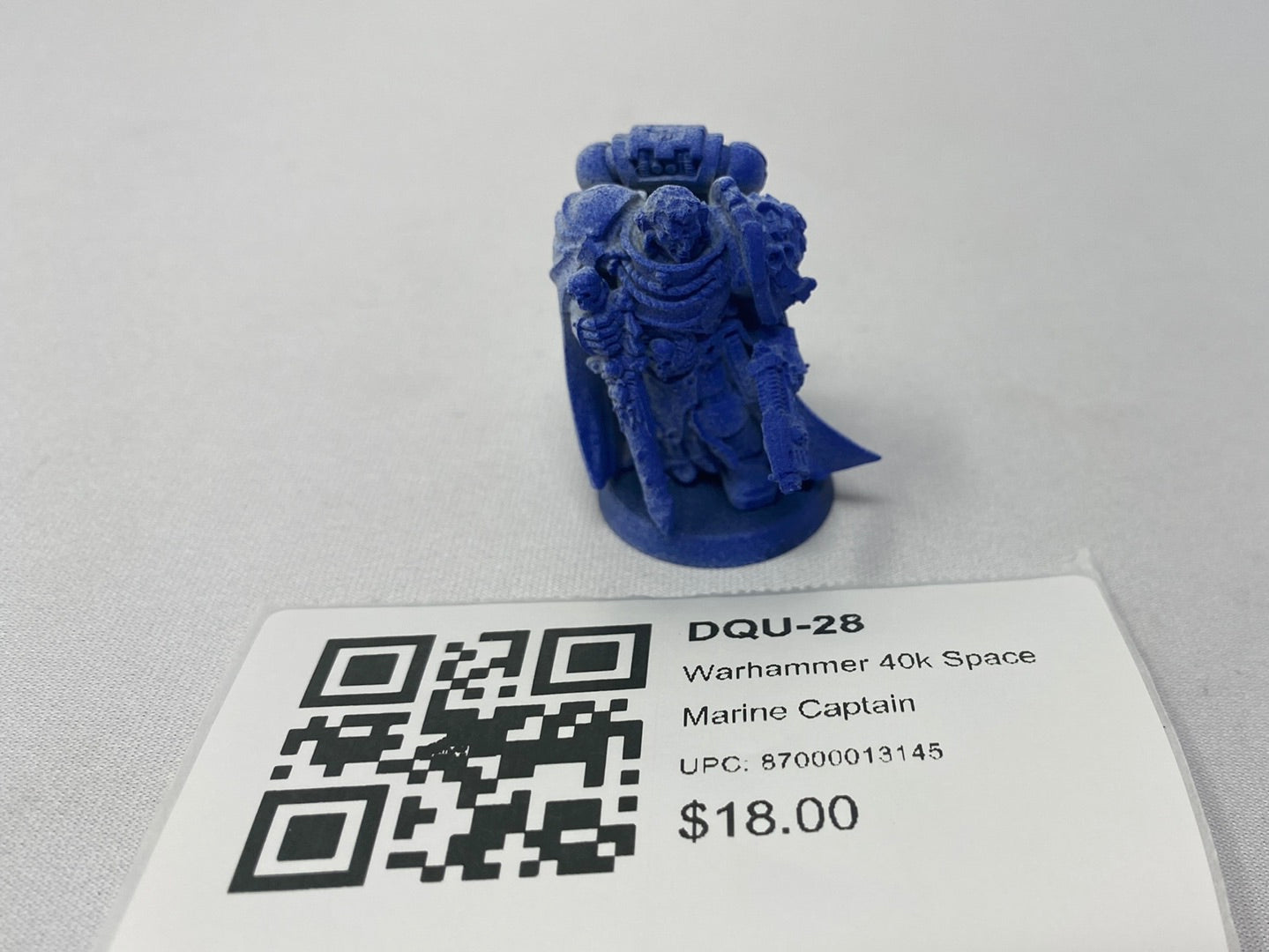 Warhammer 40k Space Marine Captain DQU-28