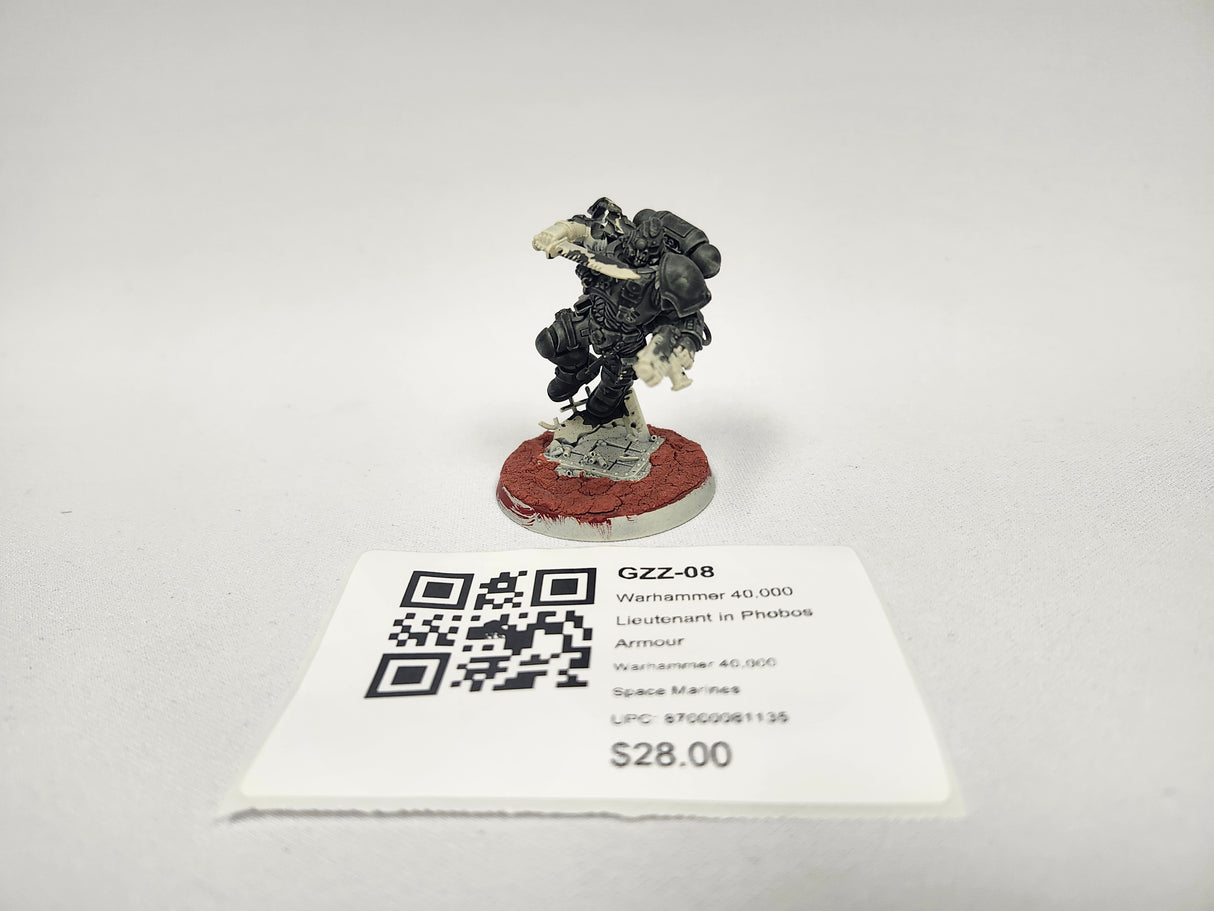 Warhammer 40,000 Lieutenant in Phobos Armour GZZ-08
