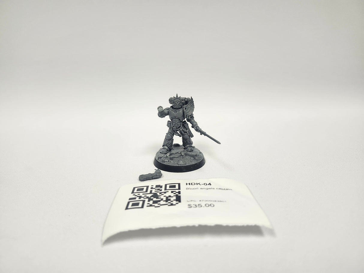 Blood angels captain HDK-04
