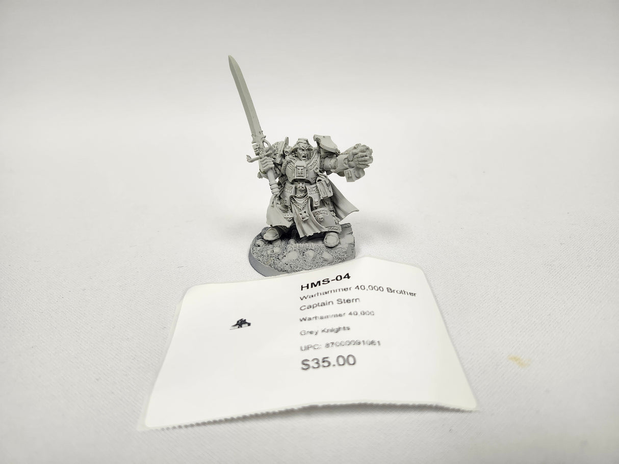 Warhammer 40,000 Brother Captain Stern HMS-04
