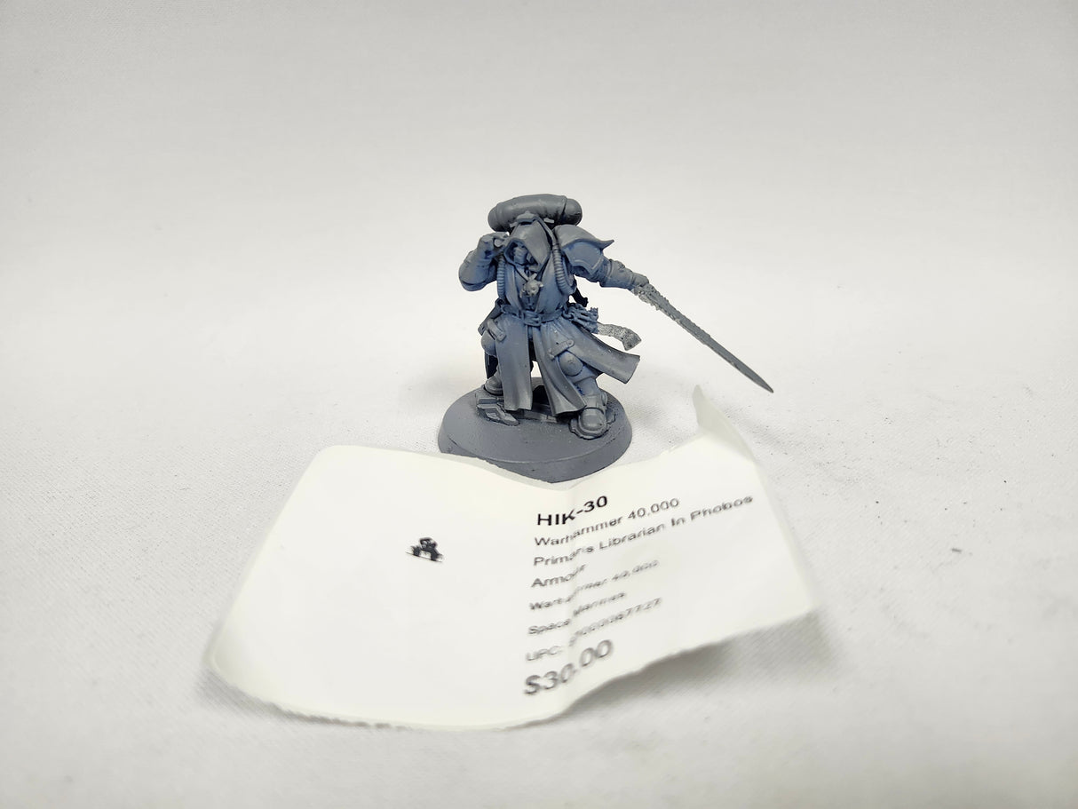 Warhammer 40,000 Primaris Librarian In Phobos Armour HIK-30