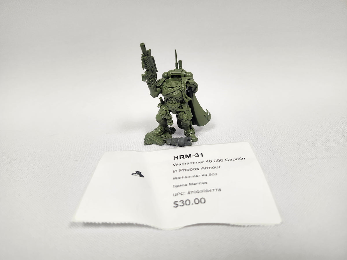 Warhammer 40,000 Captain in Phobos Armour HRM-31