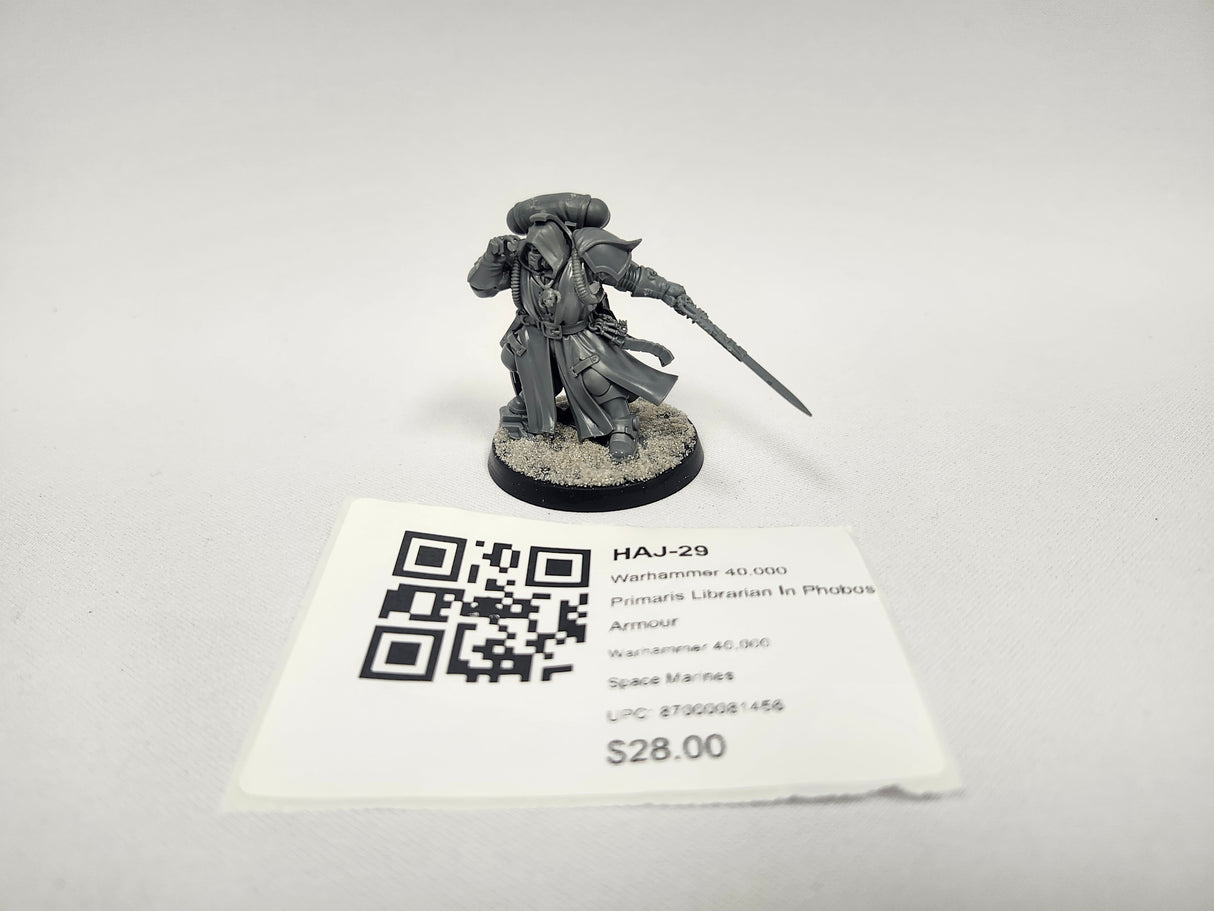 Warhammer 40,000 Primaris Librarian In Phobos Armour HAJ-29