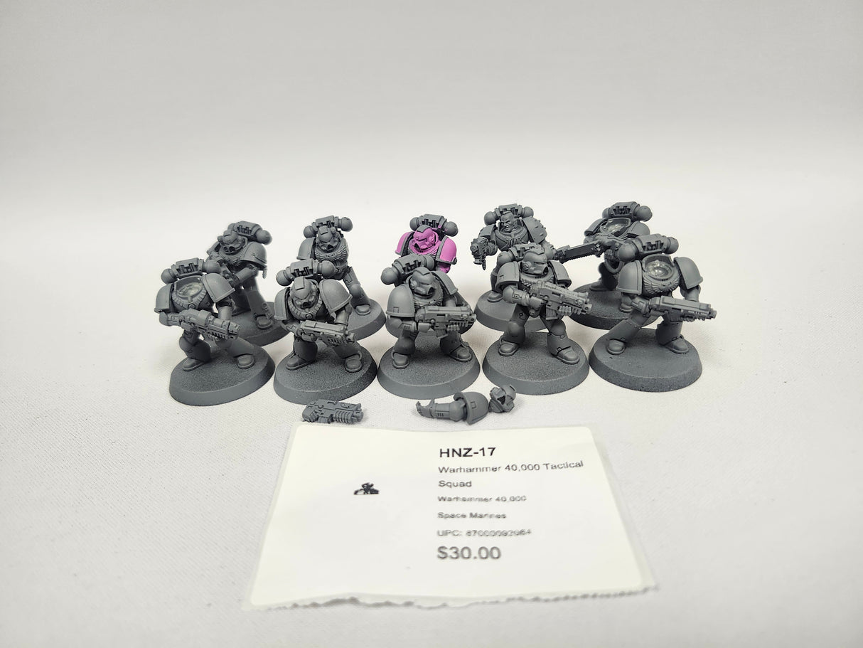 Warhammer 40,000 Tactical Squad HNZ-17