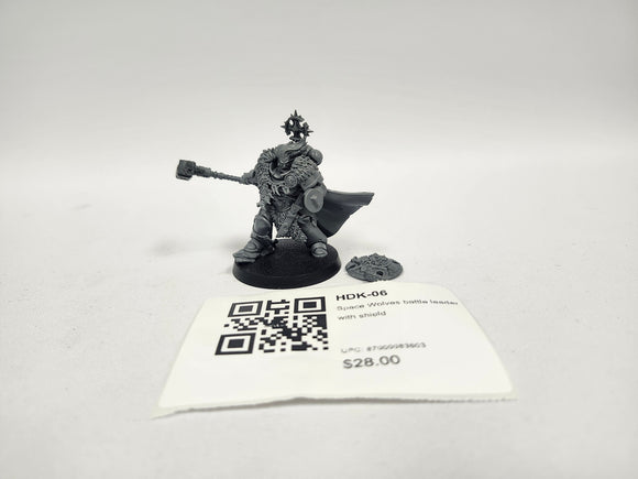 Space Wolves battle leader with shield HDK-06
