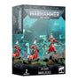 Box for Aeldari Warlocks miniatures, showing two figures in ornate red robes with pale helmets and long weapons against a blue-green landscape. The front reads “WARHAMMER 40,000,” “AELDARI WARLOCKS” and “2 MINIATURES”; the side repeats the artwork.