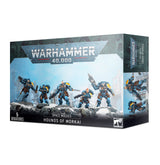 Boxed Warhammer 40,000 Space Wolves miniature set, shown from the front and right side. The artwork shows five blue-armored warriors with weapons against a snowy scene; the box reads “WARHAMMER 40,000,” “SPACE WOLVES,” “HOUNDS OF MORKAI” and “5 MINIATURES.”