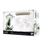White Warhammer Age of Sigmar box shown at an angle, with an illustration of a green, branch-like Sylvaneth figure crowned by a twisted wooden arch. The front reads “WARHAMMER AGE OF SIGMAR” and “SYLVANETH WARSONG REVENANT”; matching artwork appears on the side.