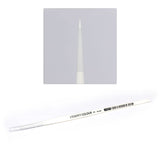 A slim white Citadel glaze brush lies diagonally on a white background, with a pointed white tip shown close up in an inset. The handle reads “CITADEL COLOUR STC GLAZE” in dark lettering and has a barcode beside it.